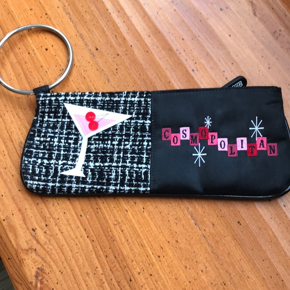 Maggi B clutch 10” x 4”