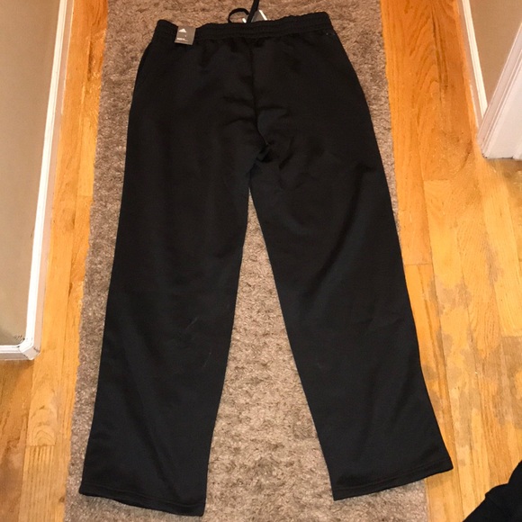 Men's Adidas sweat shirt and sweat pants - Picture 6 of 6