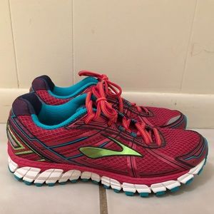 Brooks GTS 15 Running Shoes, Pink, Size 9M