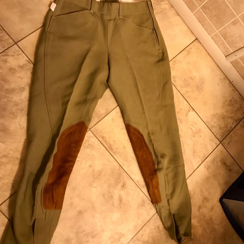 SOLD** Tailored Sportsman Trophy Hunter 24