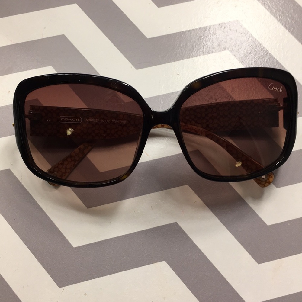 Coach Scarlet Sunglasses in Tortoise