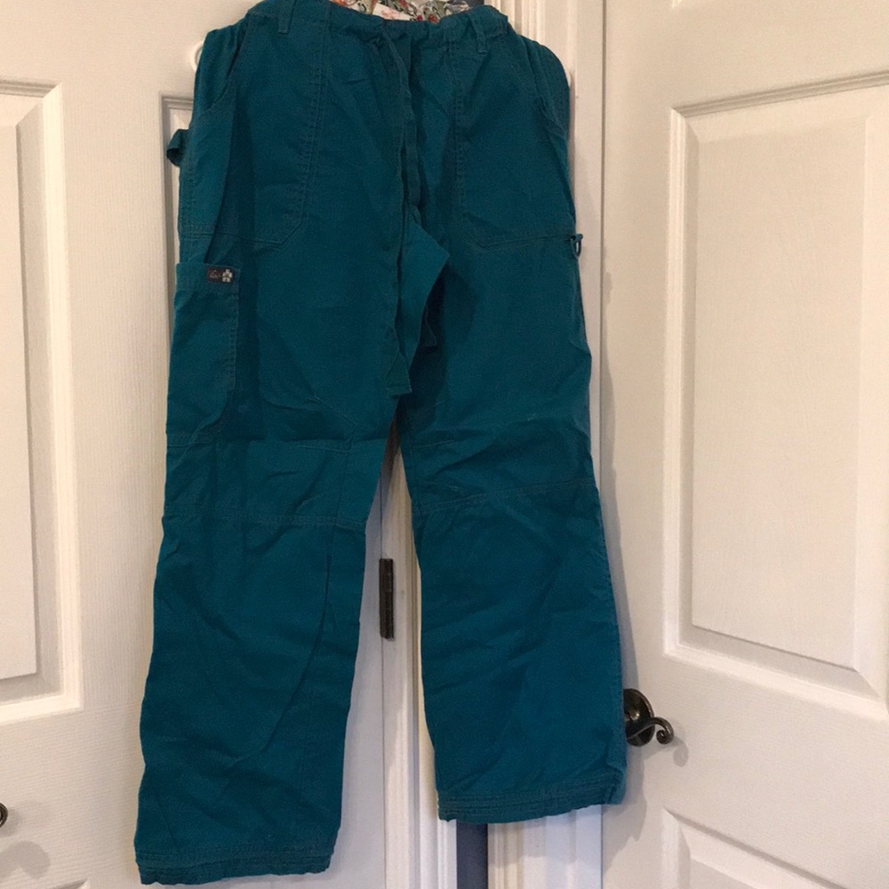 Koi Scrub pants medium petite.