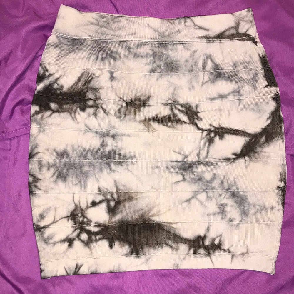 Bebe Tye Dye Kardashian’s collection Bandage Skirt
