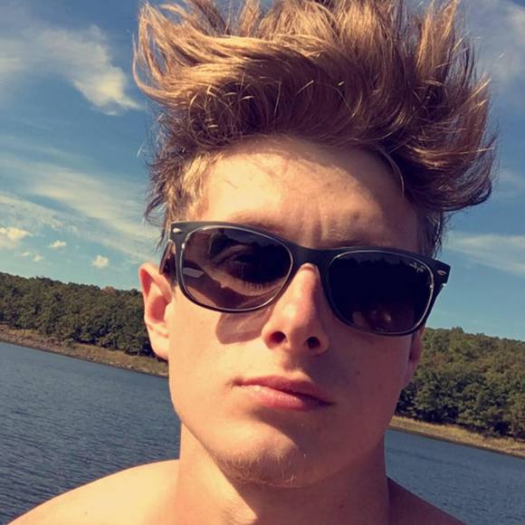 Meet your Posher, Kyle - Picture 1 of 1