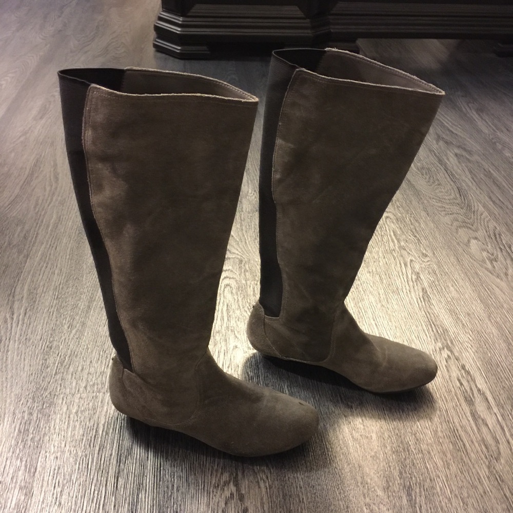 ANTONIO MELANI GRAY SUEDE BOOTS size 8