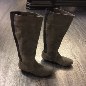 ANTONIO MELANI GRAY SUEDE BOOTS size 8