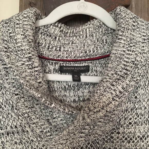 banana republic sweater - Picture 2 of 2