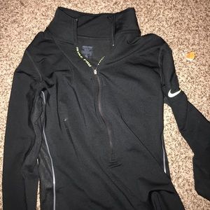 nike half zip never worn