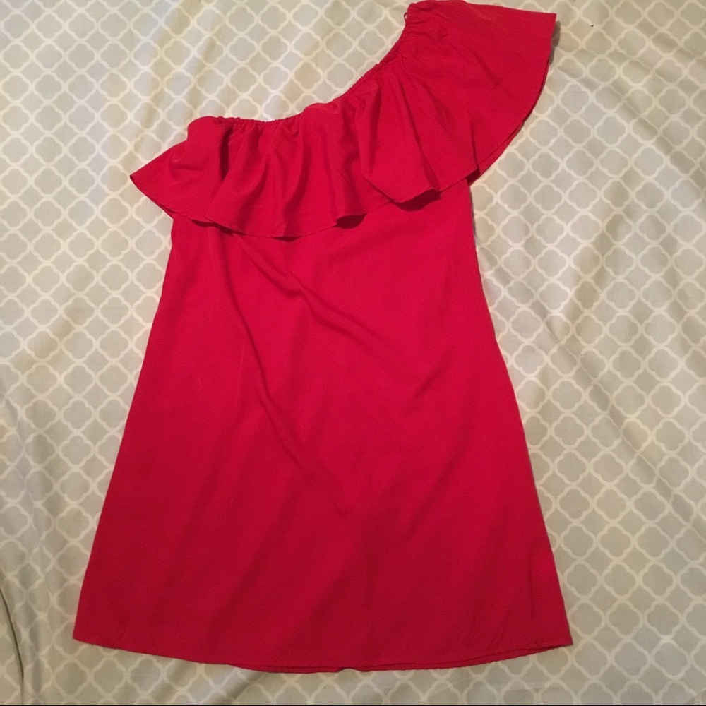 One shoulder dress