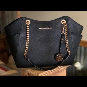 Gold chain/Black leather handbag