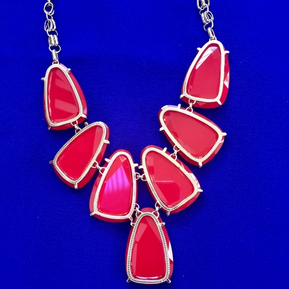 Kendra Scott Bright Red Harlow - Picture 3 of 4