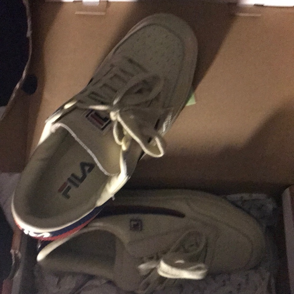 Gil’s Tennis Shoes
