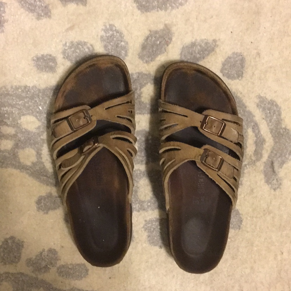 37 Birkenstocks
