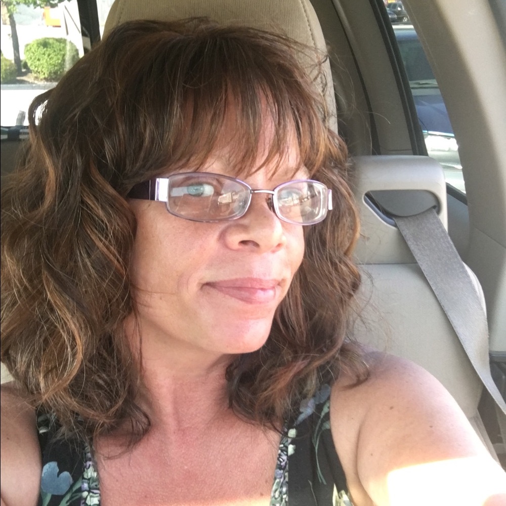 Meet your Posher, Gena