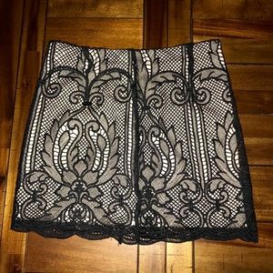 Lace skirt