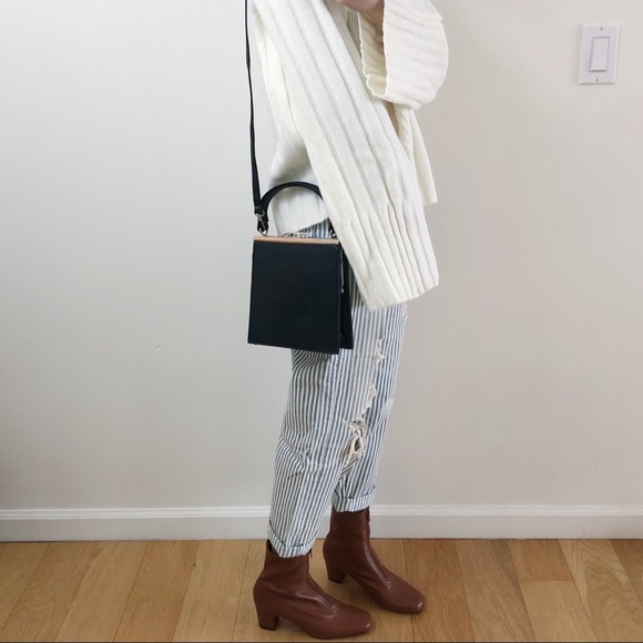 LAST ONE White round neck oversized sweater - Picture 4 of 7