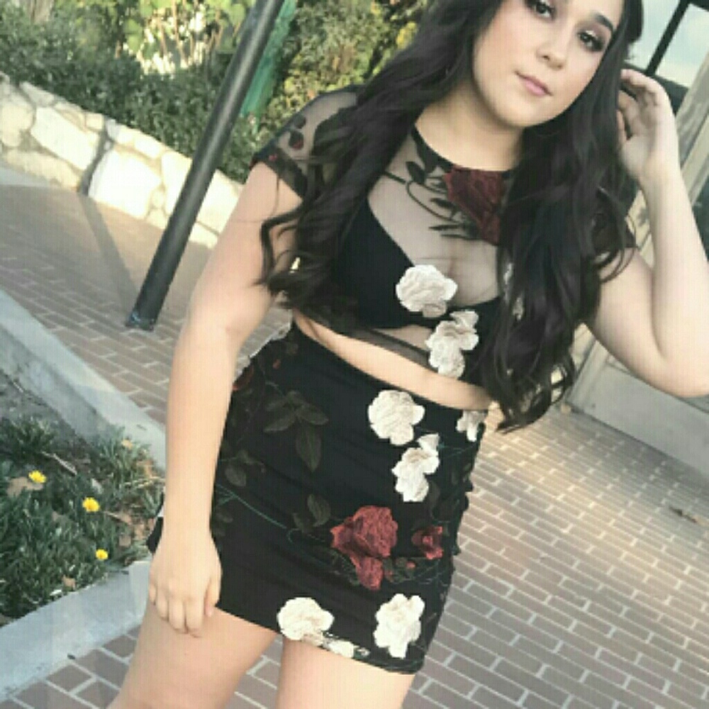 I'm selling this skirt