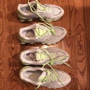Nike total shox running shoe size 6