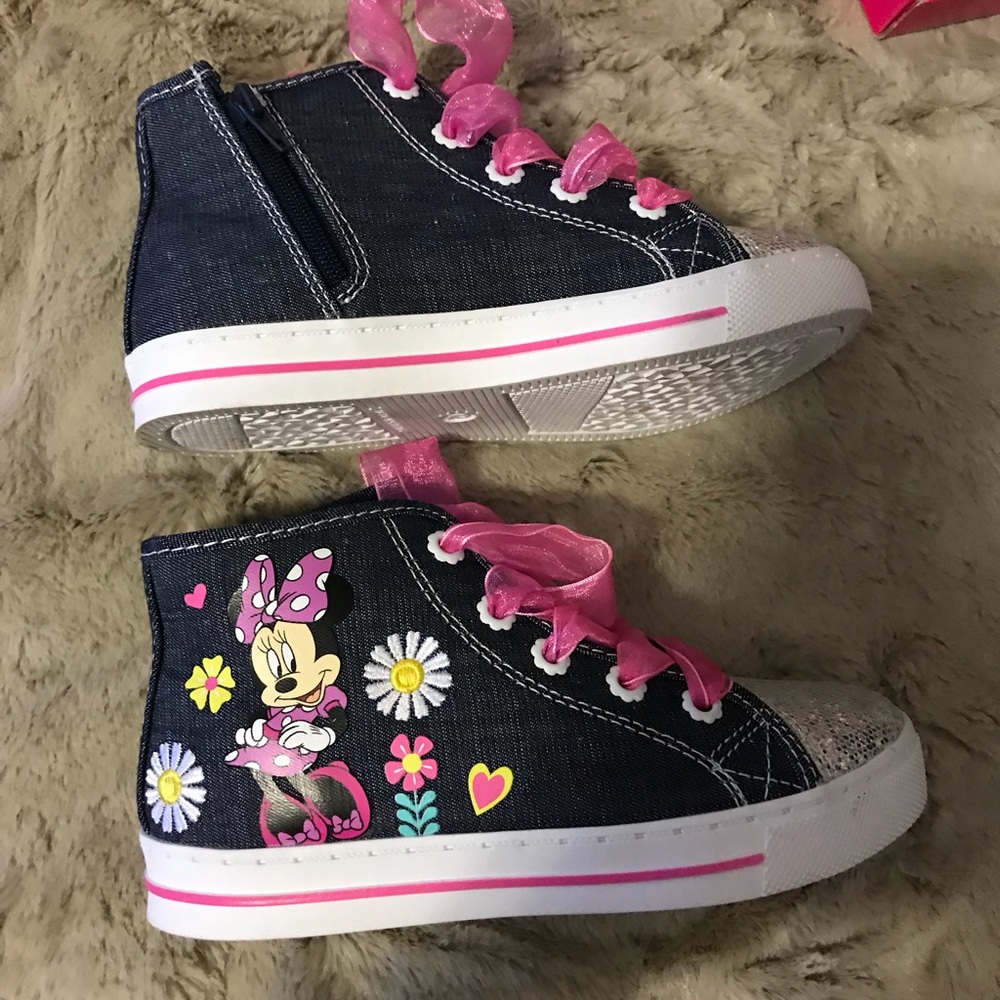 Minnie Mouse sneakers