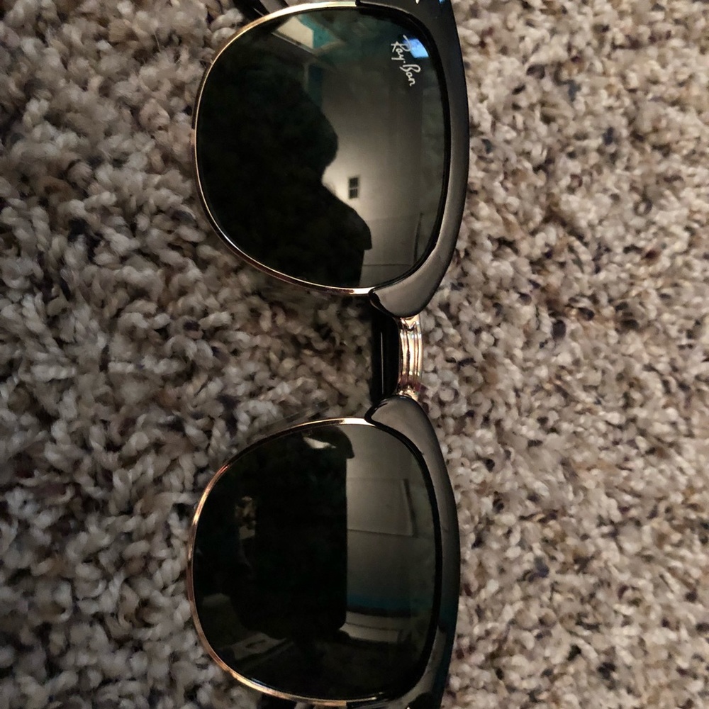Ray-Bans clubmaster