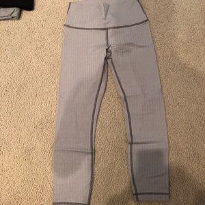 Lululemon capri wonder under leggings