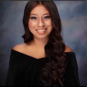 Meet your Posher, Ana