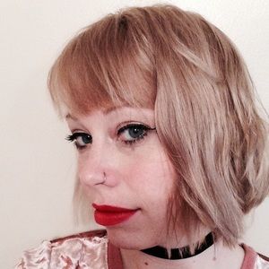 Meet your Posher, Devin