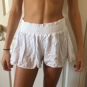 White BRANDY MELVILLE shorts