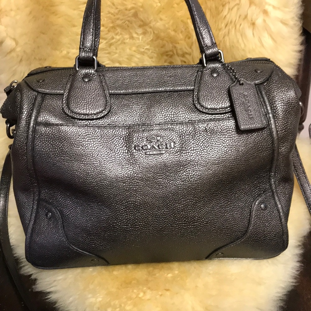 Authentic Coach handbag.  Looks like new!