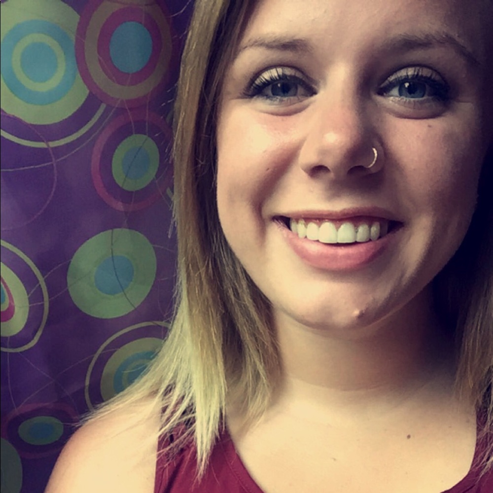 Meet your Posher, Hayley