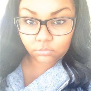 Meet your Posher, Eraina