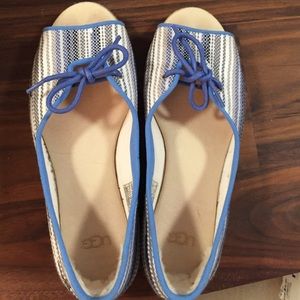 NWT Ugg Variegated Blue Lace Ups
