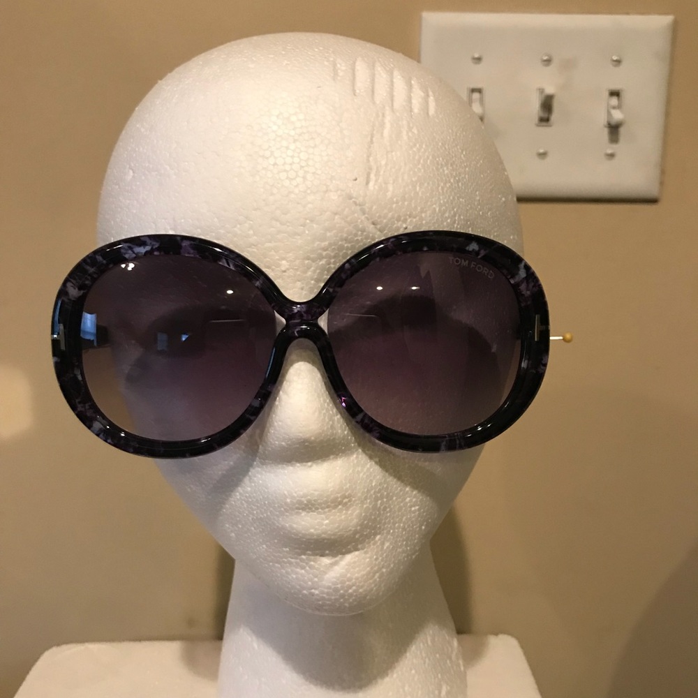 🔥🔥FINAL SALE🔥AUTHENTIC Tom Ford sunglasses🔥🔥