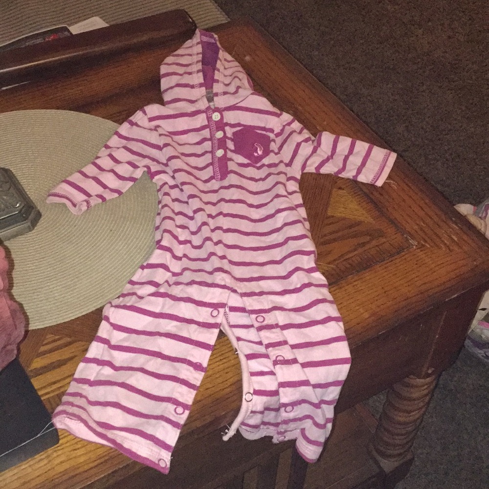 A baby jumper with hoodie