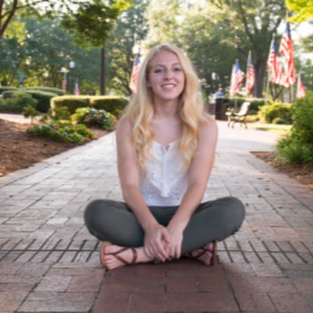 Meet your Posher, Abby