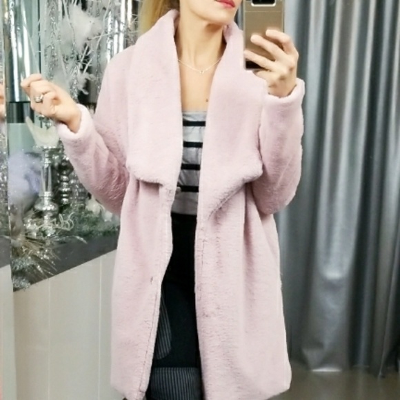 BLUSH PINK FAUX FUR COAT - Picture 2 of 4
