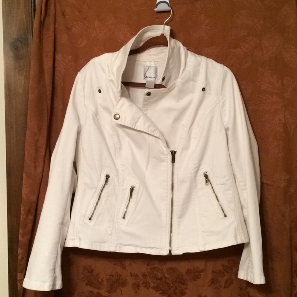 💜💜White denim jacket — price firm💜💜