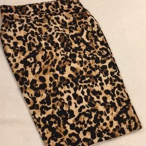 Thalia Sodi pencil skirt