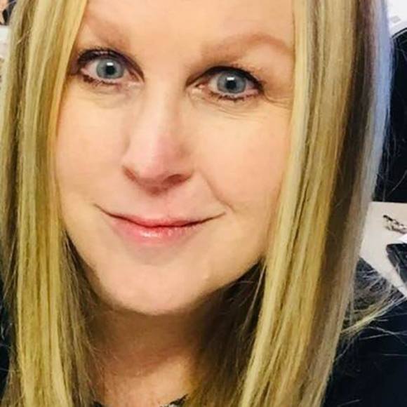 Meet your Posher, Melanie - Picture 2 of 2