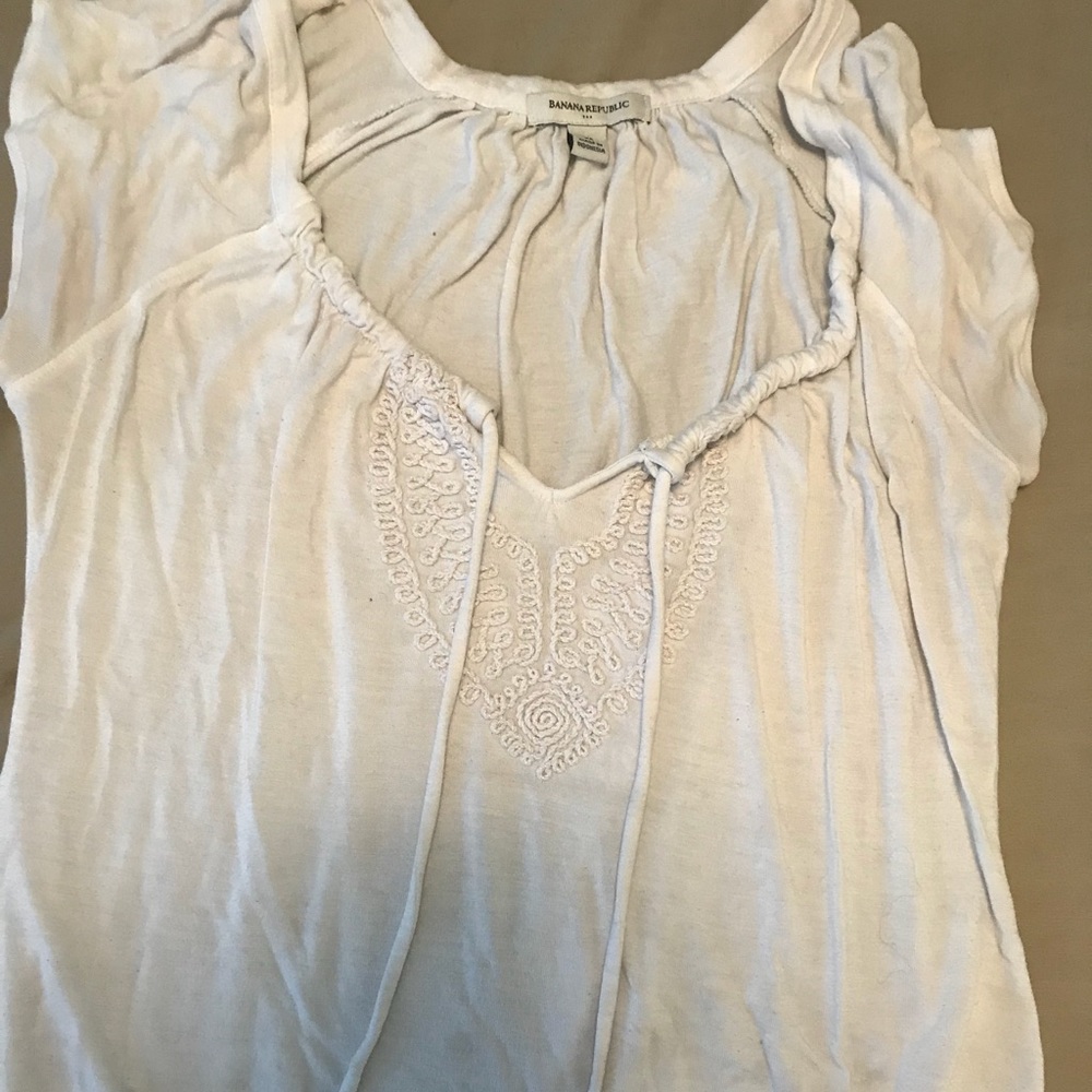 Cute white shirt with lace detail/drawstring ties