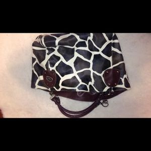 Dolce & Gabbana Leather Girrafe imprinted Big 👜