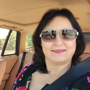 Meet your Posher, Elizete