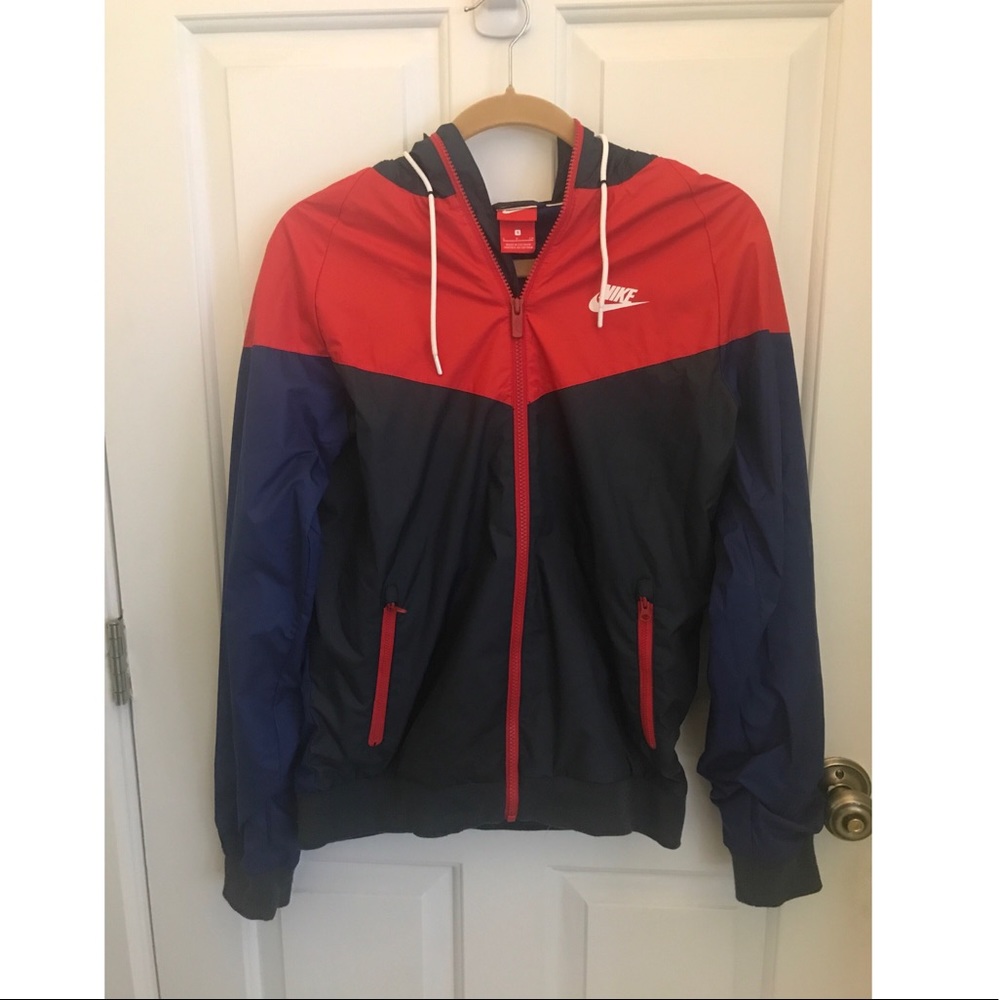 Nike windbreaker (men’s size s)