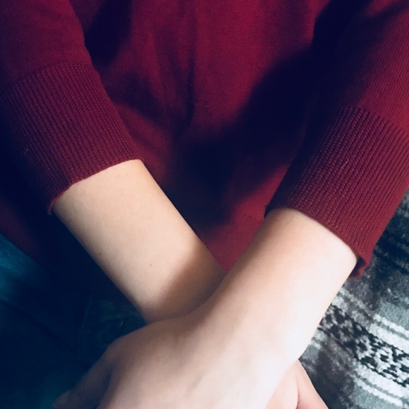 V neck sweater - Picture 2 of 4