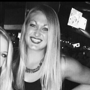 Meet your Posher, Hayley