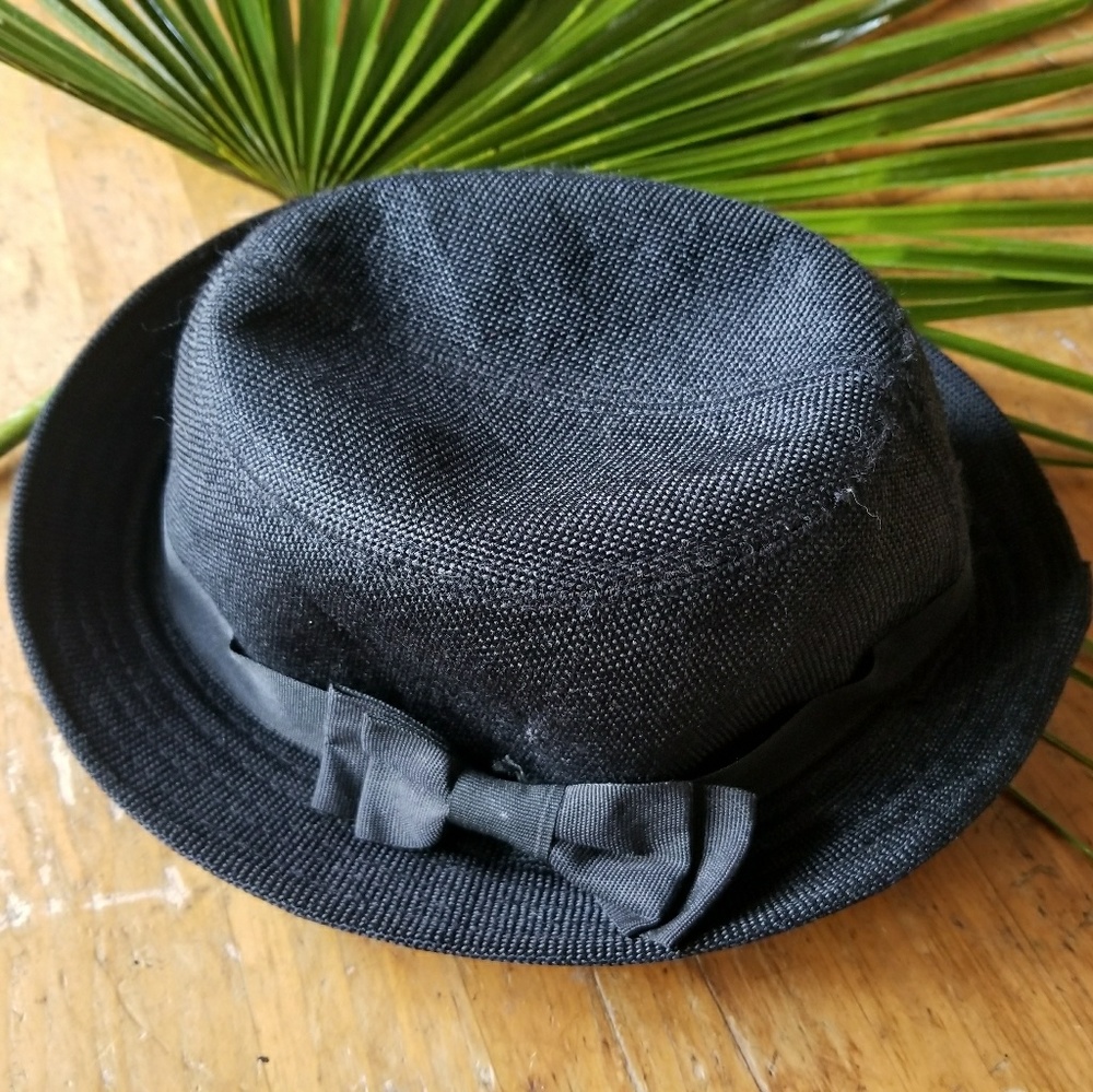 Small rim hat