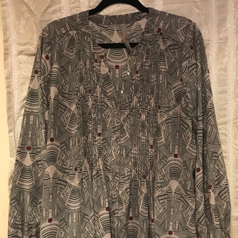 Melissa McCarthy Seven Blouse 1X Metallic Threads