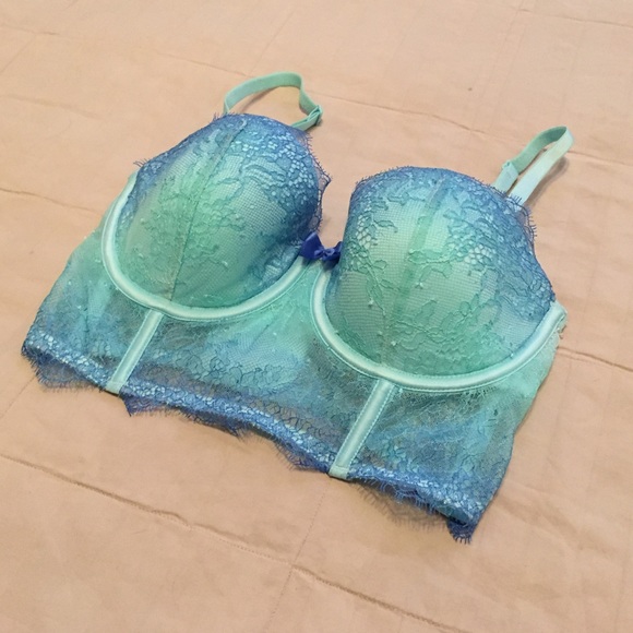 Victoria's Secret Bra - Picture 2 of 8