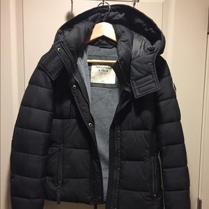 Abercrombie and Fitch short puffer bomber jacket