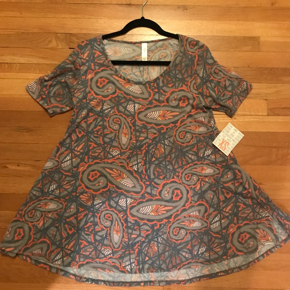 Brand New with Tags LuLaRoe Perfect Tee